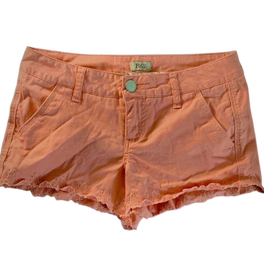 #21 BKE Peach Scalloped Hem Chino Shorts